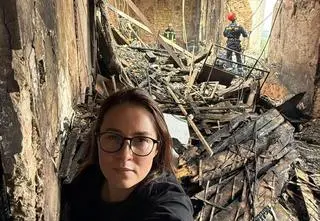 Ostrzelana siedziba rządu w Kijowie. Premier pokazuje wnętrze