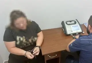 Nie zatrzymała się do kontroli, "z wnętrza osobówki wydobywał się mocny zapach alkoholu"