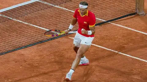 Nadal gra dalej w Paryżu. Będzie hit w drugiej rundzie