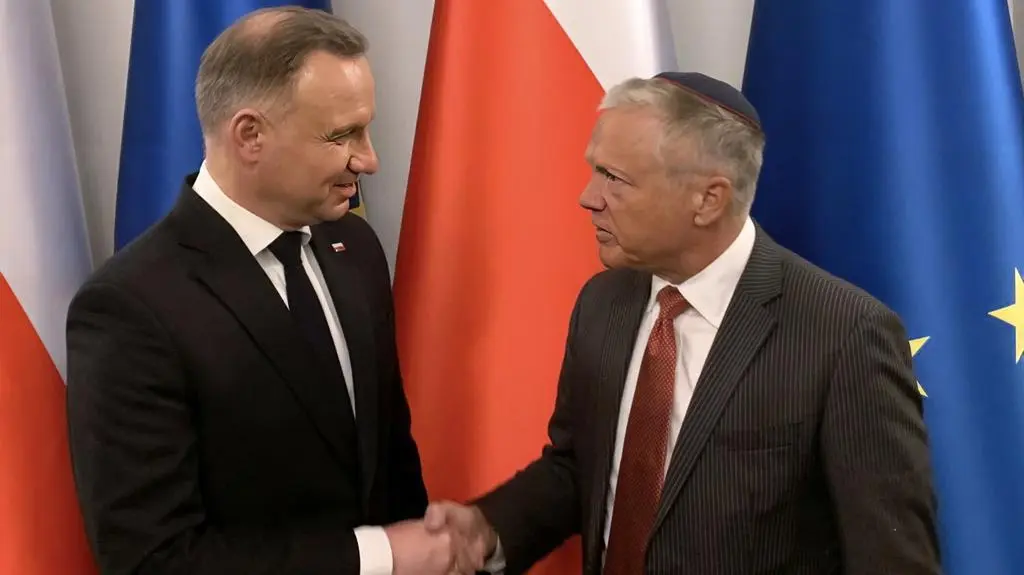 Tom Rose z ówczesnym prezydentem Andrzejem Dudą