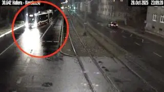 Autobusami zablokowali pijanego kierowcę. Nagranie