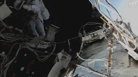 Trwa kosmiczny spacer. Oglądaj na żywo 