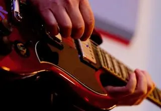 Koncert marzeń, cena zwala z nóg. Kto drenuje portfele fanów?