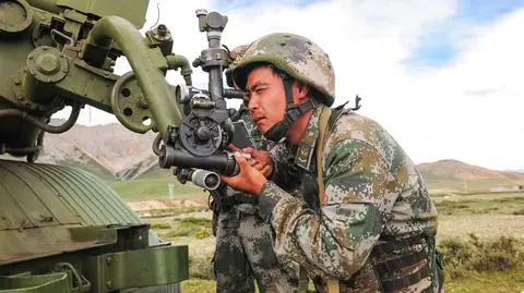 "Prowokacyjne ruchy chińskich wojsk" przy spornej granicy 