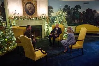 Wołodymyr Zełenski, Joe Biden i Jill Biden w Gabinecie Owalnym
