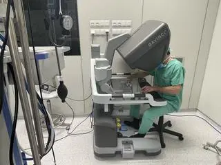 Operacje dzieci w UCK w Gdańsku przeprowadzane przy pomocy robota