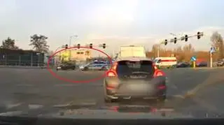 Radiowóz nie ustąpił pierwszeństwa i uderzył w inny pojazd