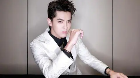 Gwiazdor k-popu skazany za gwałty na 13 lat więzienia