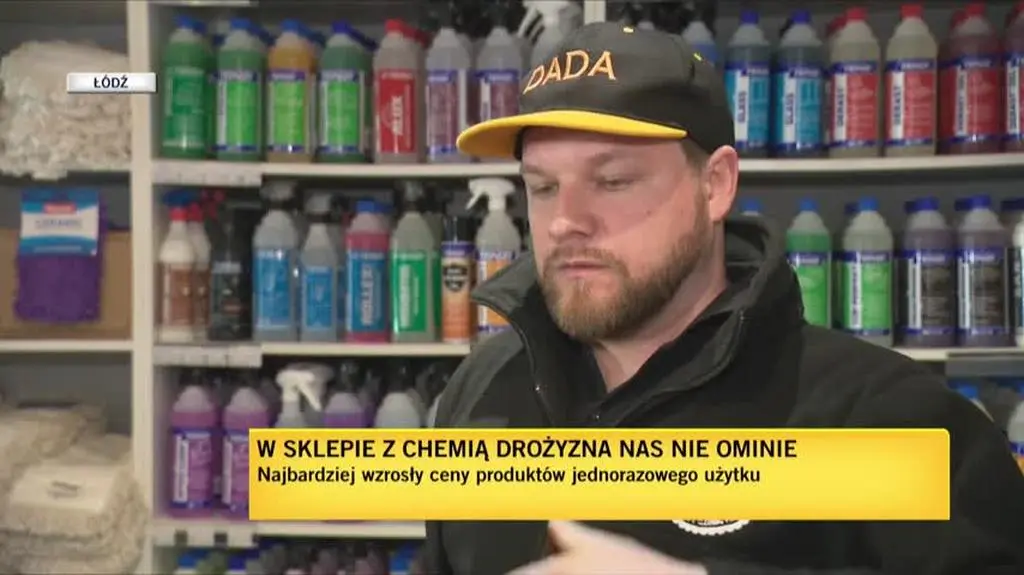Właściciel sklepu: producenci zmniejszają opakowania, żeby sprzedawać mniej produktu w tej samej cenie