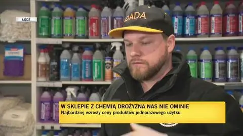 Właściciel sklepu: producenci zmniejszają opakowania, żeby sprzedawać mniej produktu w tej samej cenie