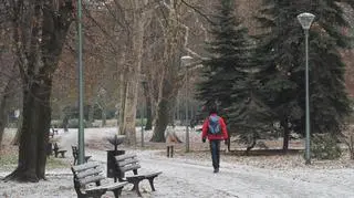 Zima wita się z Parkiem Słowackiego