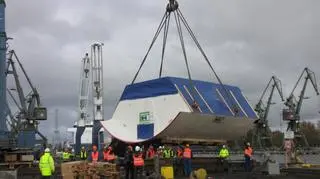 Dźwig potrafi podnieść ładunek do 330 ton