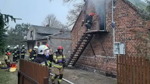 W budynku znaleziono zwęglone zwłoki