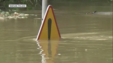 Warsaw city hall reopens Vistulan Boulevards after peak wave is gone