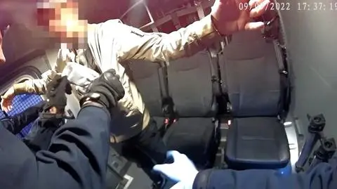 29-latek miał pod kurtką, zawinięte w białą kartkę, 20 tysięcy złotych 