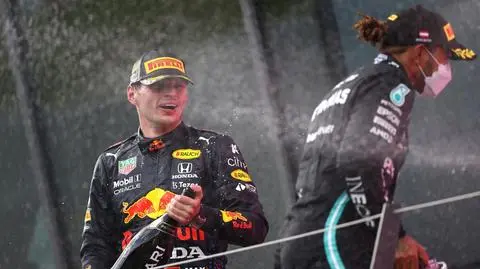 "Tak zdenerwowany, że nie mogę spać". Verstappen żartuje z zaczepki Hamiltona
