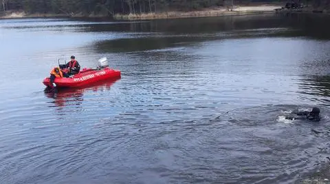 Policja pod nadzorem prokuratury wyjaśnia okoliczności śmierci dwóch mężczyzn, którzy utonęli w zalewie w Majdanie Sopockim
