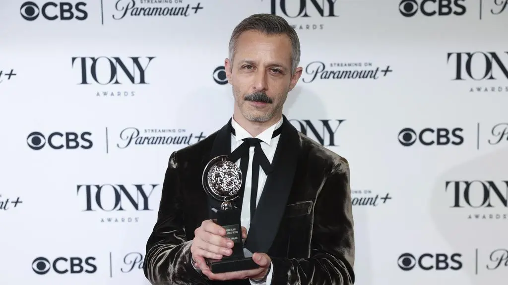 Jeremy Strong