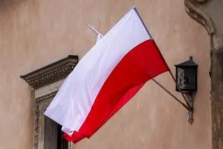 2 maja Dzień Flagi, 3 maja - rocznica uchwalenia konstytucji