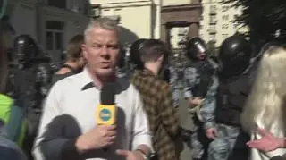 Reporter "Faktów" TVN pośród protestujacych w Moskwie