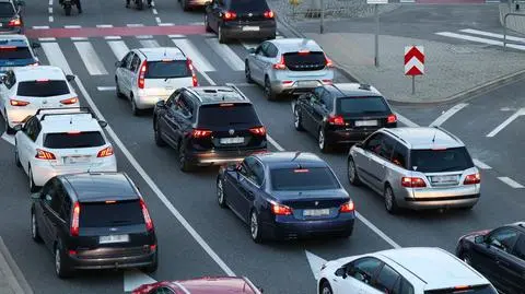 "Uratujmy twarz panów Morawieckiego i Sasina". Jest projekt ustawy