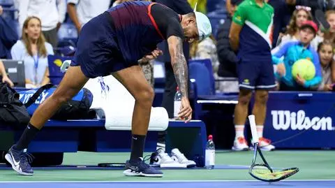 Szalony mecz, roztrzaskane rakiety na koniec. Wściekły Kyrgios, Rosjanin w siódmym niebie