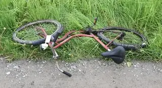 Ciało mężczyzny znaleziono przy rowerze