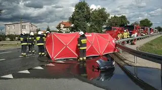 Tragiczny wypadek pod Łowiczem. Nie żyją trzy osoby
