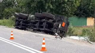 Pod Bydgoszczą przewróciła się cysterna wojsk amerykańskich