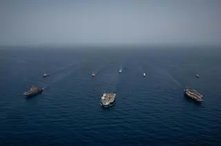 Około 100 przypadków koronawirusa na lotniskowcu HMS Queen Elizabeth