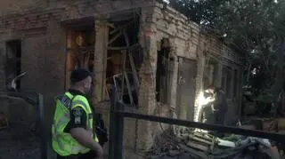 Zniszczenia po kolejnym rosyjskim ataku w obwodzie kijowskim 