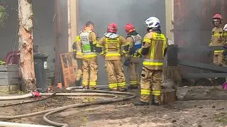 Z ogniem walczyło około 60 strażaków