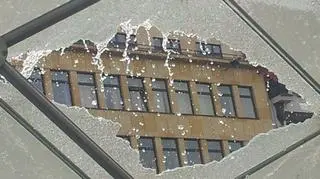 Zniszczony element fontanny 