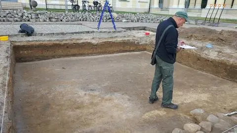 Podłoga pochodzi z XV-XVI wieku 