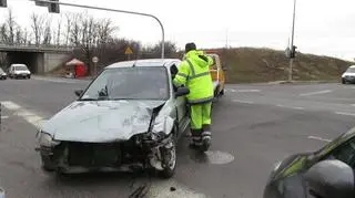 Na Bielanach zderzyły się dwa auta osobowe
