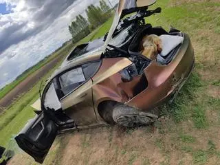 Samochód kilkukrotnie dachował