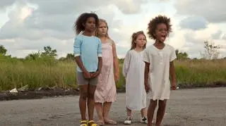 Quvenzhané Wallis w filmie "Bestie z południowych krain" (pierwsza z prawej)