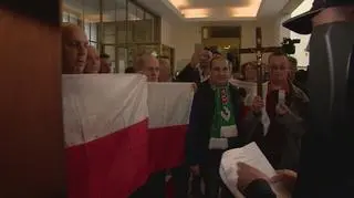Spalił kukłę Żyda, ponownie stanął przed sądem
