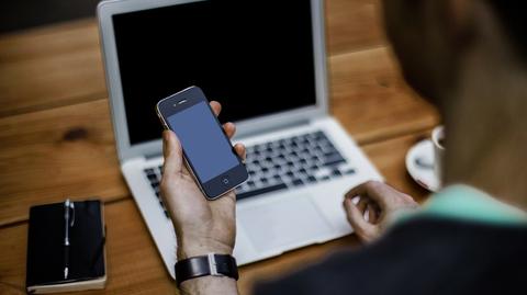 Korzystasz z telefonu podczas oglądania telewizji? Mamy złe wiadomości