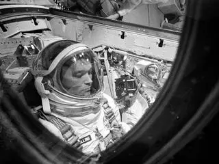 Michael Collins podczas misji Gemini 10 w 1966 roku