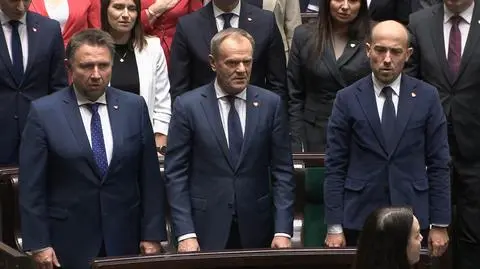Cztery zwrotki hymnu po decyzji Sejmu 