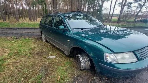 Wjechał w radiowóz, chciał rozjechać policjantów. Po obławie zatrzymano dwie osoby