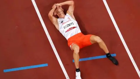 Polak przybiegł w jednym bucie. Ma olimpijski finał
