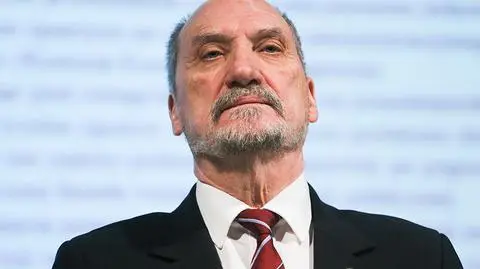 PO chce dymisji Macierewicza