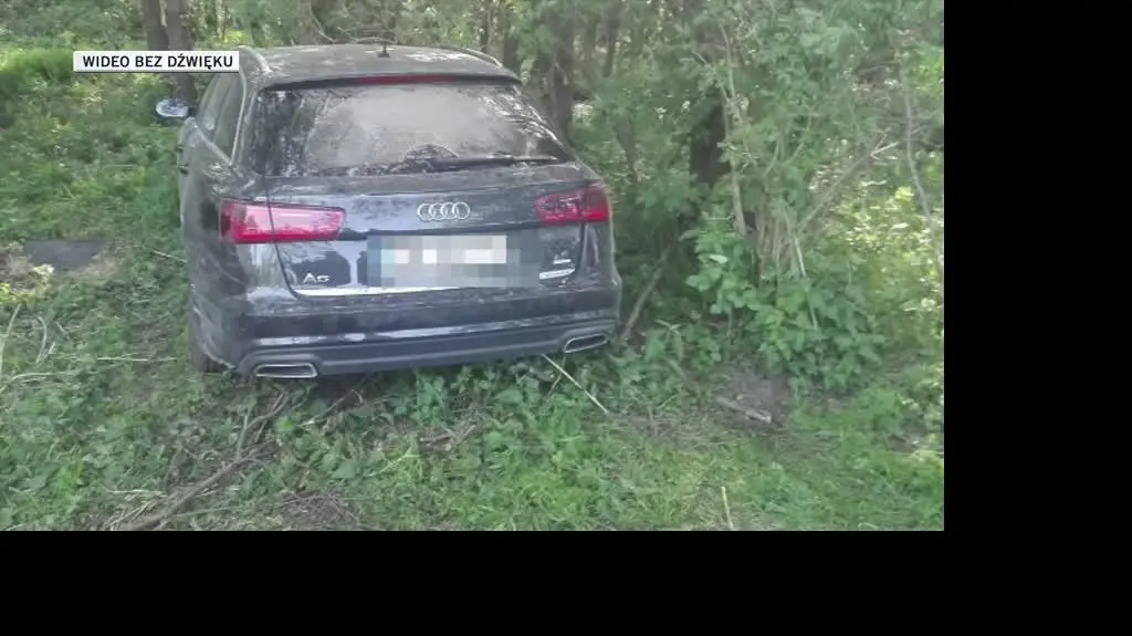 AUDI 