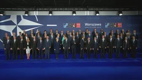 Wspólne zdjęcie na rozpoczęcie szczytu 