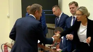 Przesłuchanie Donalda Tuska przed komisją ds. Amber Gold - część piąta
