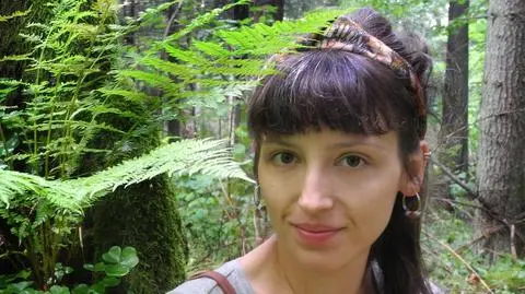 Ewelina Głowacka jest doktorantką na wydziale polonistyki Uniwersytetu w Białymstoku oraz freeganką