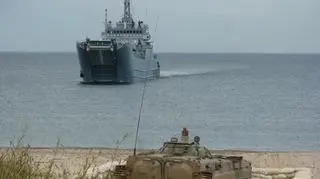 Operacja desantowa - podejście okrętów do wybrzeża