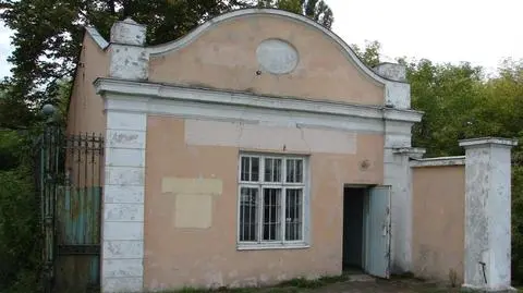 "Jedna z perełek architektonicznych i jeden z cenniejszych zabytków dzielnicy Białołęka"